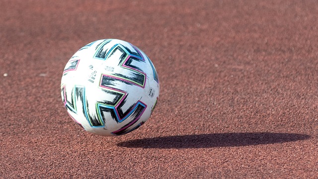 有辽阔的自 有辽阔的自